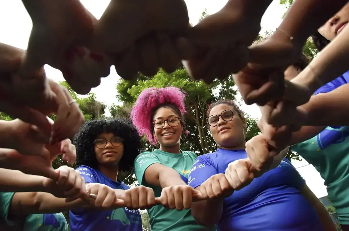 Adolescentes brasileiras participaram do projeto Uma Vitória Leva à outra